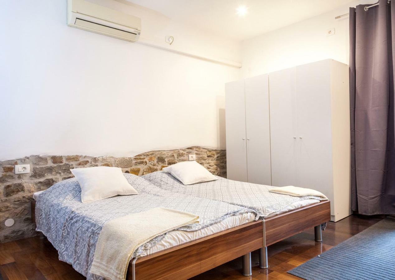 Naja'S Apartments コペル エクステリア 写真